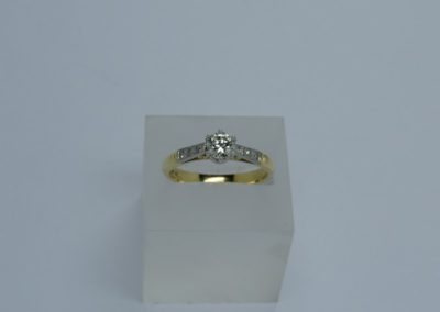 18ct Yellow Gold and Platinum Diamond engagement ring
