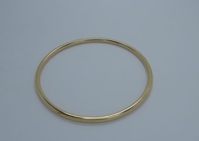 9ct Yellow Gold heavy round wire bangle