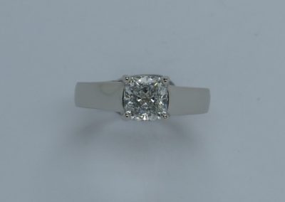 Cushion modified Brilliant Diamond single stone ring, in Platinum